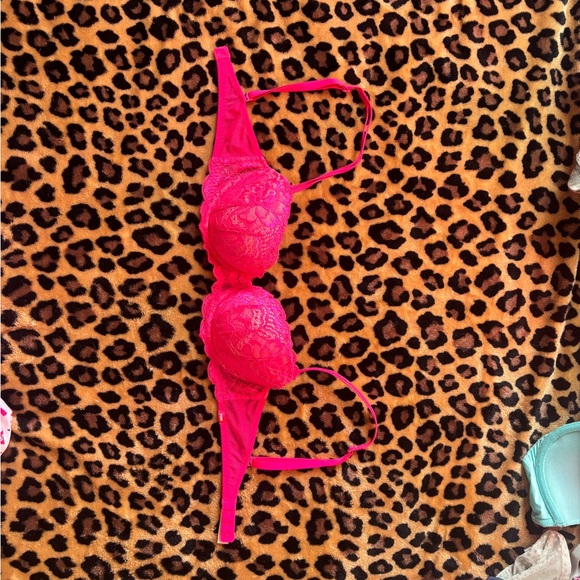 PINK Victoria's Secret Bright Pink Lace Bra - Picture 3 of 6